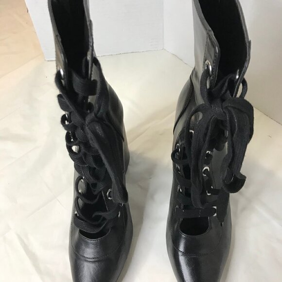POSTER GRL EMBROIDERED LACE UP ZIPPER BACK BOOTS SIZE 8 - Picture 7 of 7